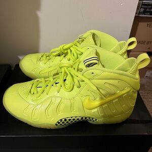 Nike foam posites ( exclusive ) and worn